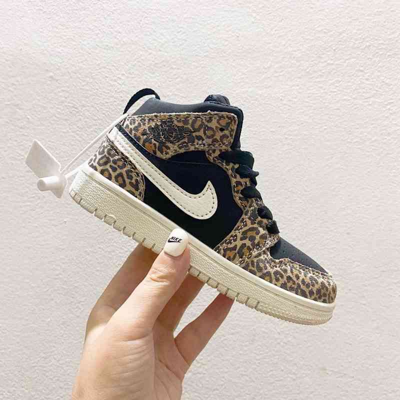 air jordan roupa de bebe,jordan bebe basket,jordan baby yoda
